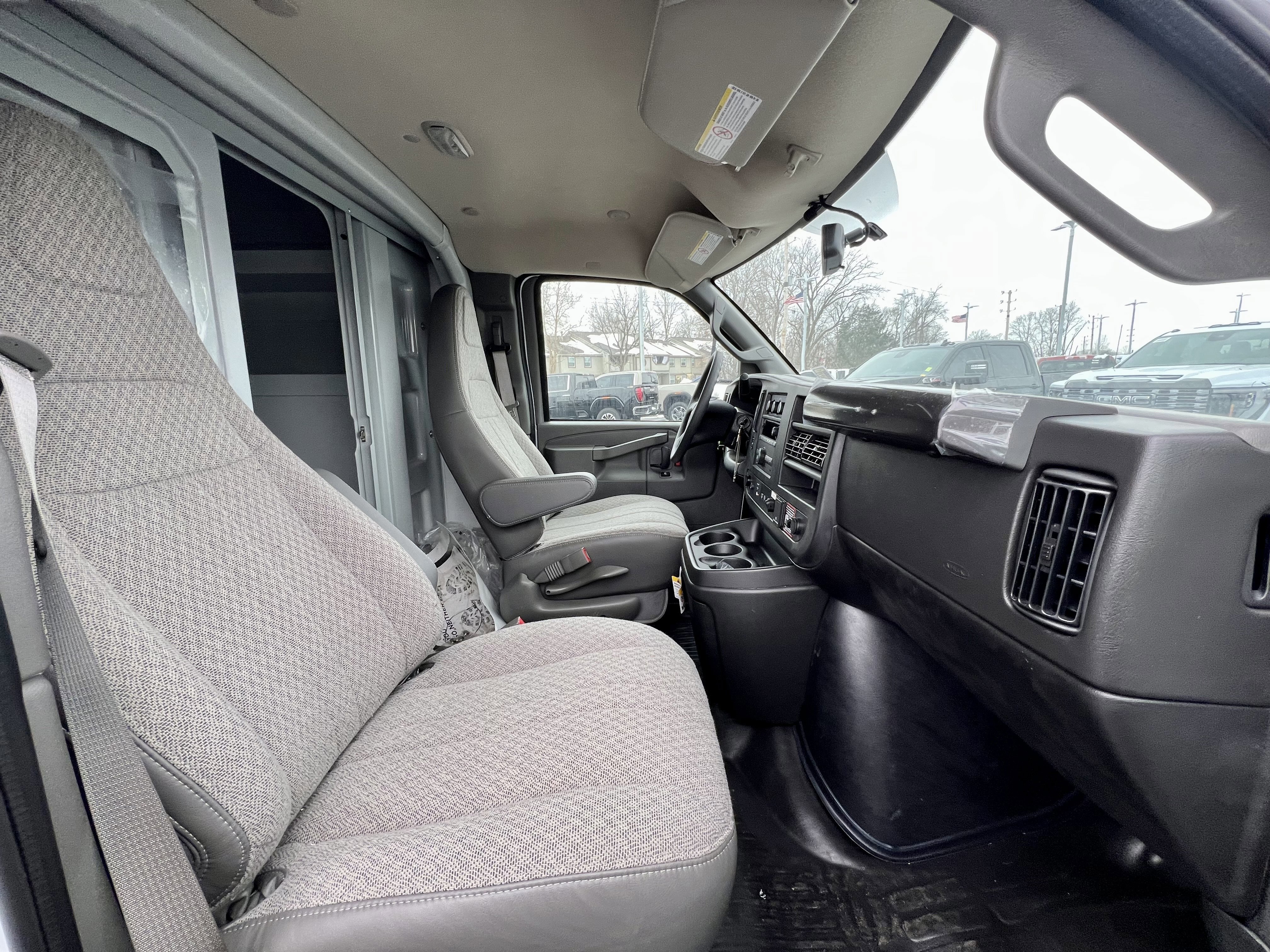 New 2025 GMC Savana 3500 w/ Power Convenience Package image 22