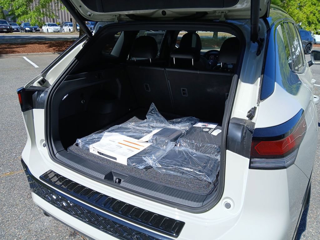 New 2026 Volkswagen Tiguan SE R-Line image 22