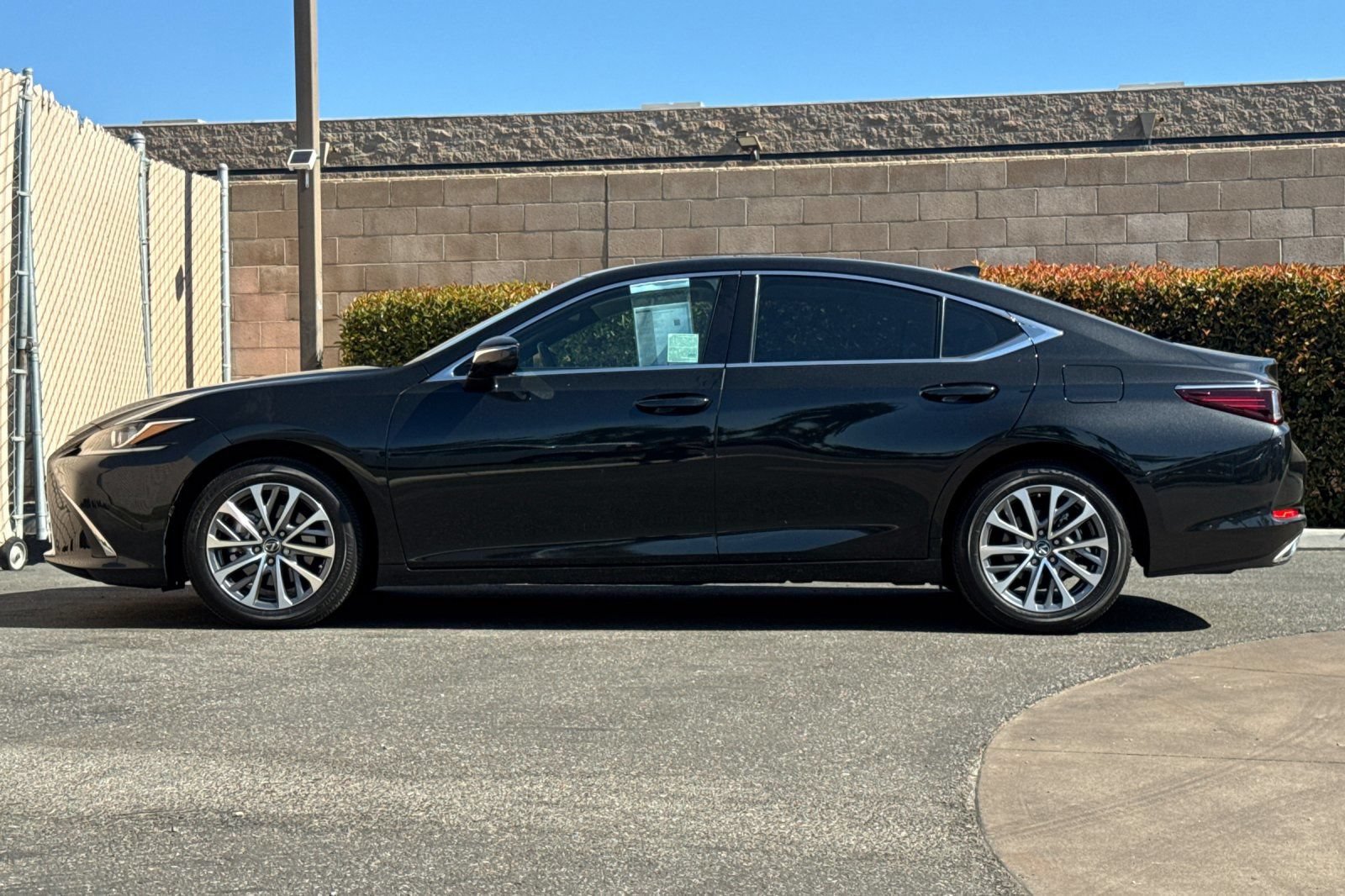Certified 2025 Lexus ES 350 w/ Accessory Package (Z1) FWD image 7