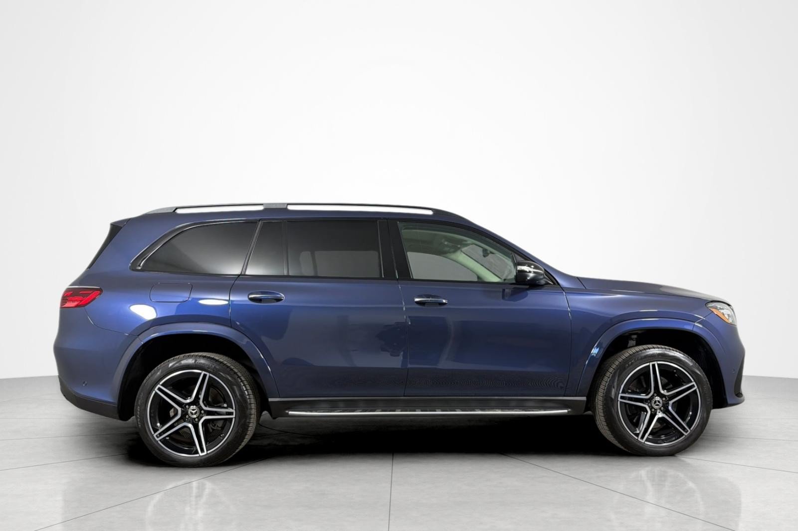 Used 2026 Mercedes-Benz GLS 450 4MATIC image 6