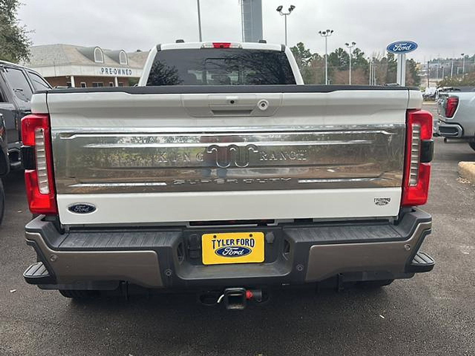 Used 2023 Ford F450 King Ranch w/ FX4 Off-Road Package image 7