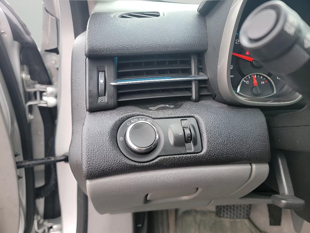 Used 2016 Chevrolet Malibu LT image 14