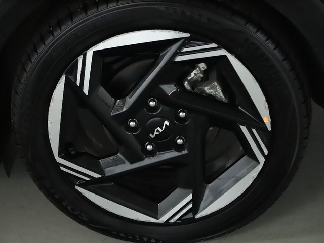 Used 2025 Kia K4 EX image 39