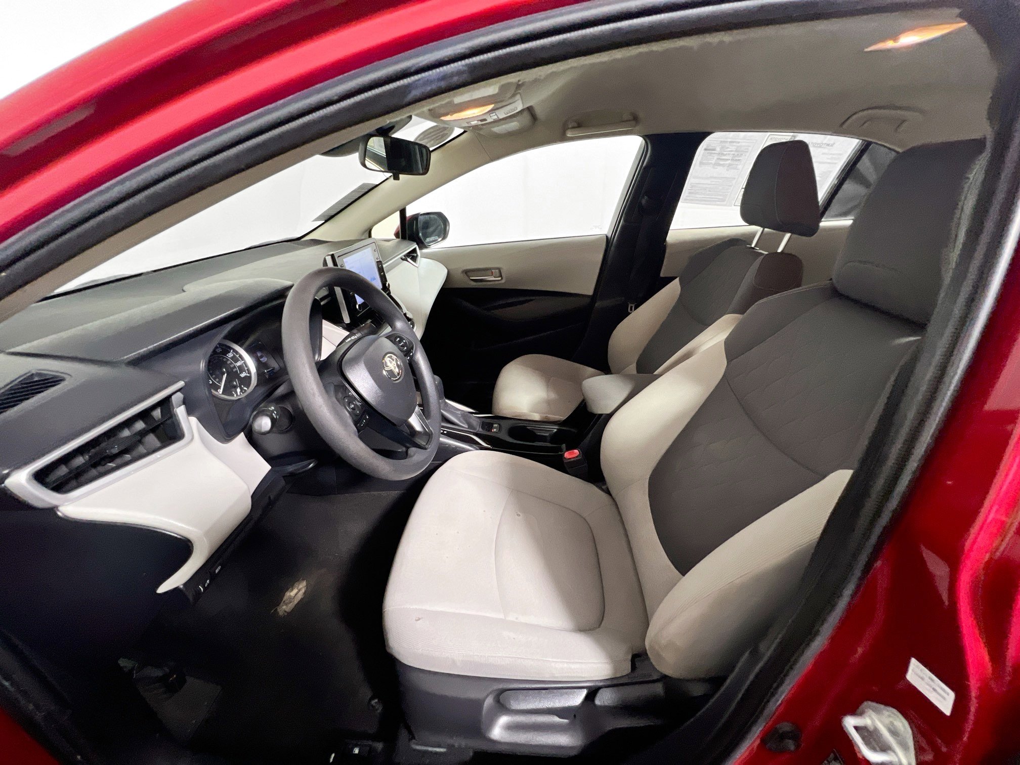 Used 2020 Toyota Corolla LE FWD image 14