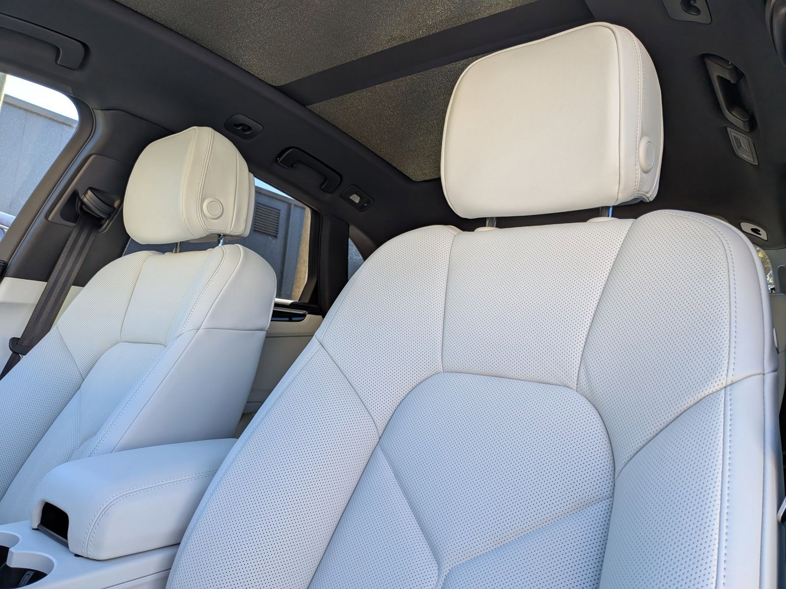 New 2026 Porsche Macan image 5