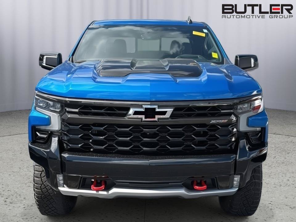 Used 2022 Chevrolet Silverado 1500 ZR2 w/ Technology Package AWD/4WD image 3