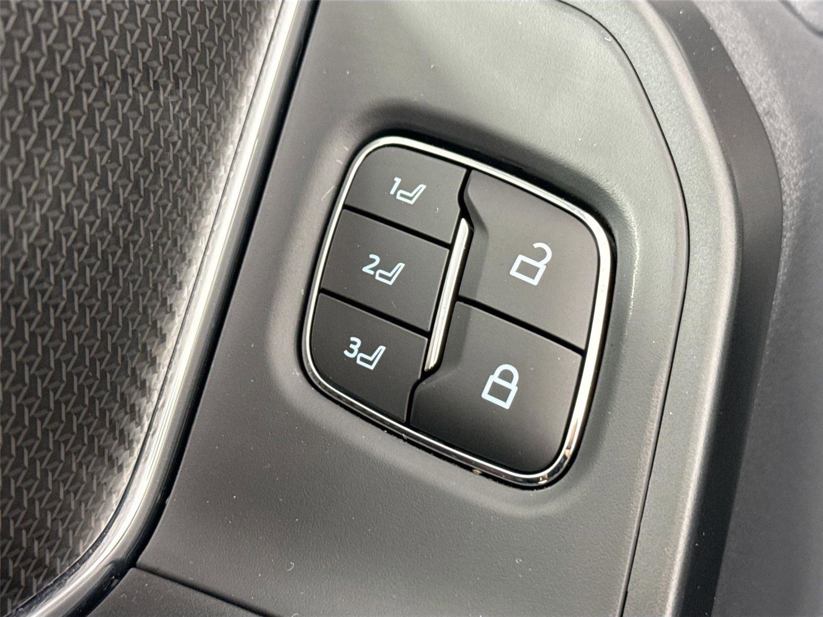 Used 2025 Ford F150 Raptor image 30