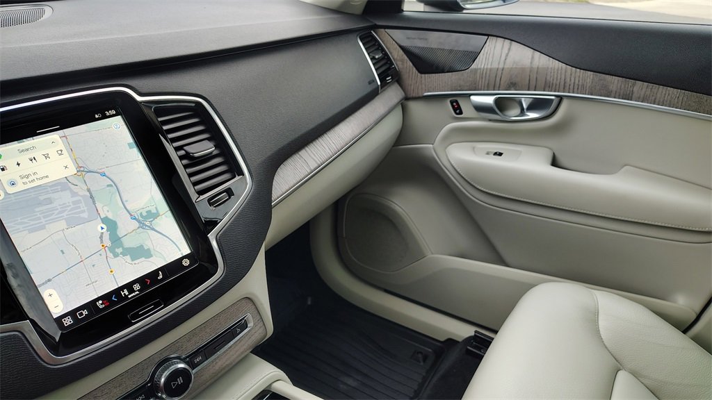Certified 2024 Volvo XC90 T8 Plus w/ Protection Package Premier image 25