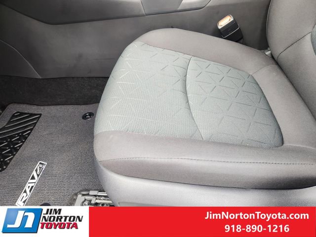Used 2025 Toyota RAV4 XLE w/ Convenience Package FWD image 26