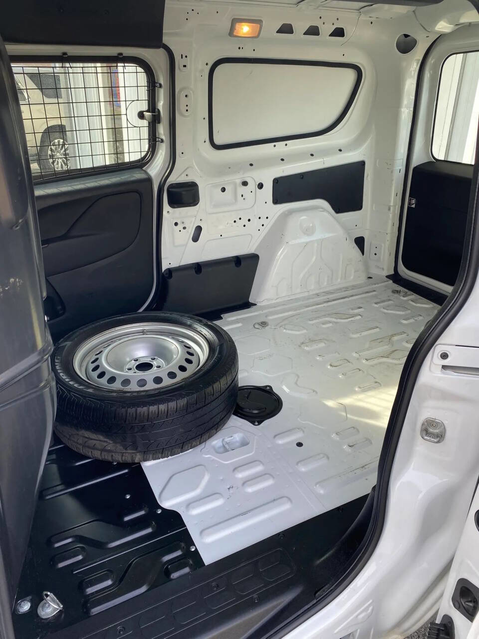 Used 2022 RAM ProMaster City Tradesman image 17