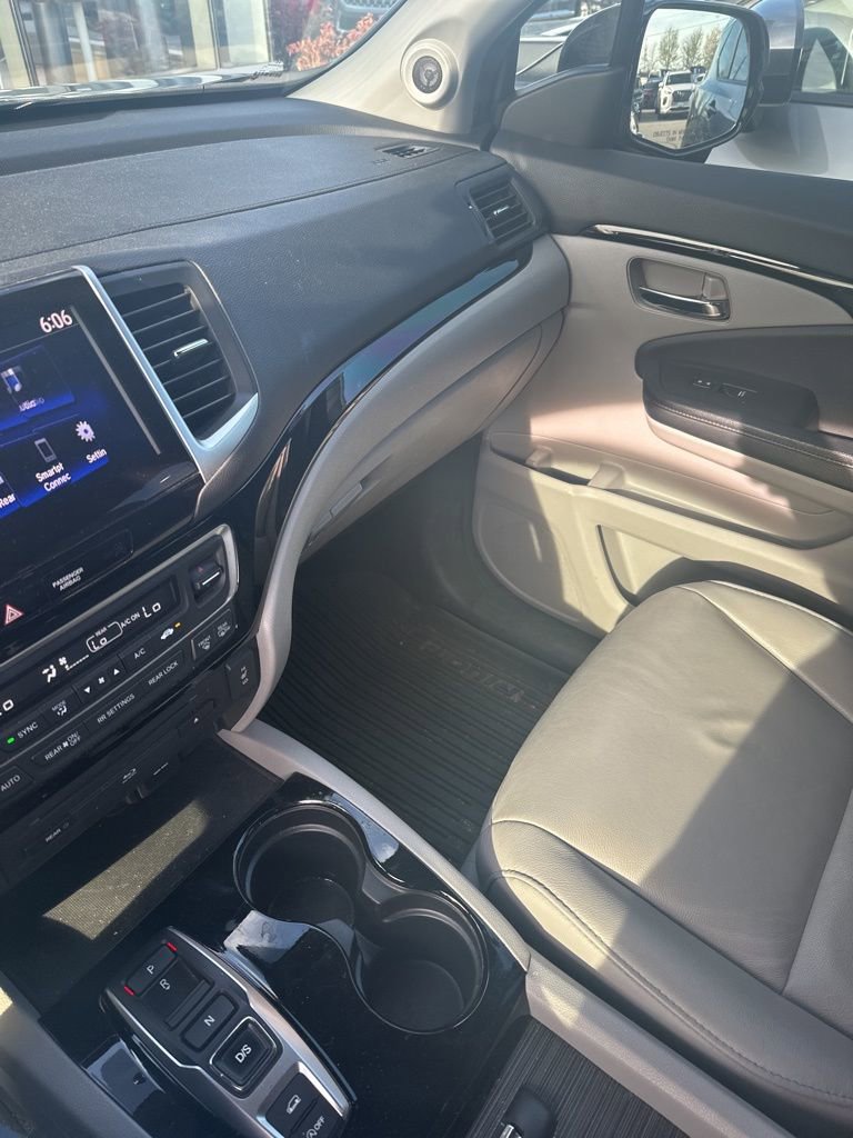 Used 2017 Honda Pilot Touring image 3