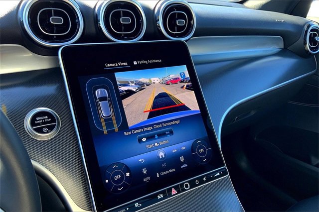 Used 2025 Mercedes-Benz GLC 300 4MATIC image 23