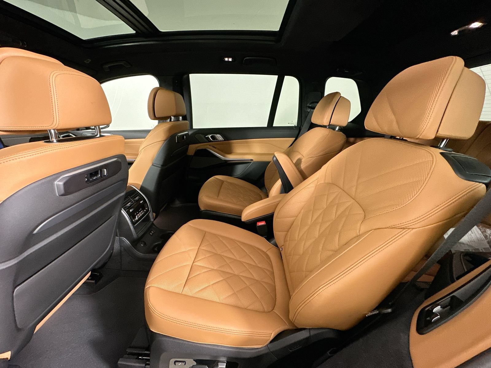 New 2027 BMW X7 xDrive40i w/ Executive Package AWD/4WD image 37