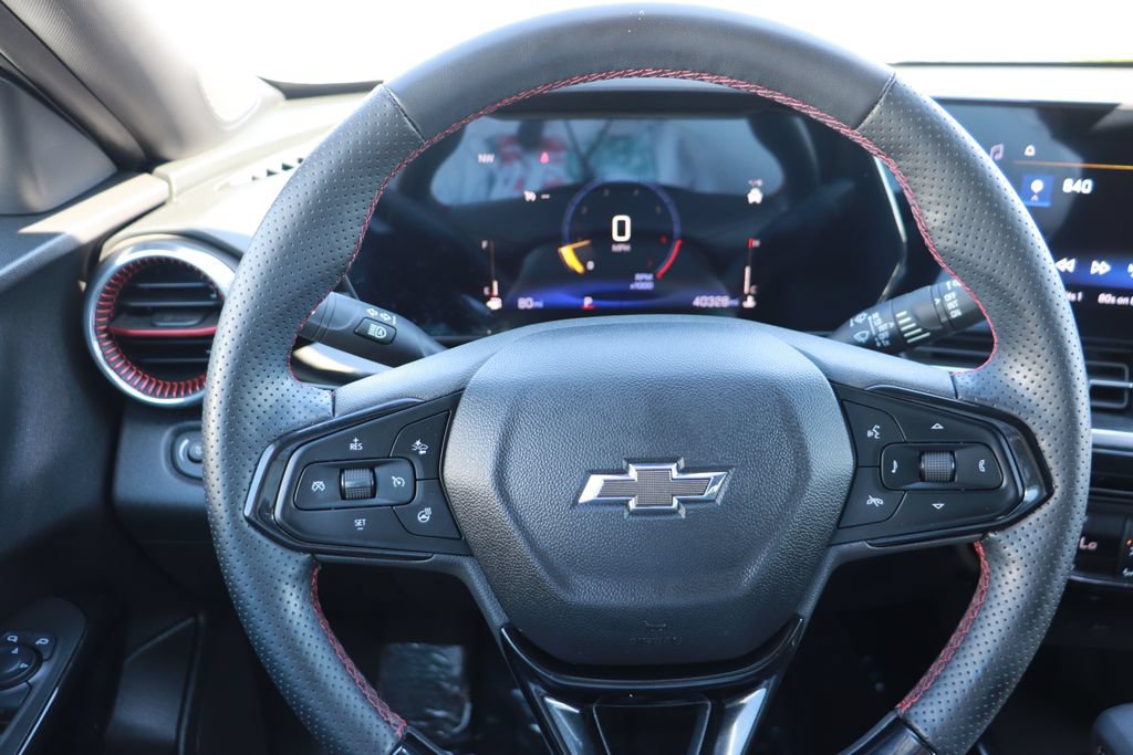 Used 2025 Chevrolet Trax RS w/ Driver Confidence Package FWD image 20