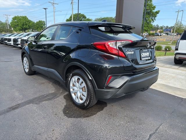 Used 2020 Toyota C-HR LE FWD image 5