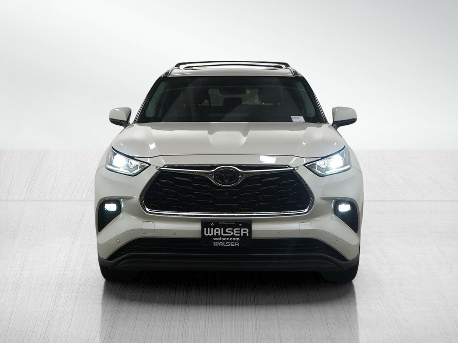 Used 2020 Toyota Highlander Limited image 8