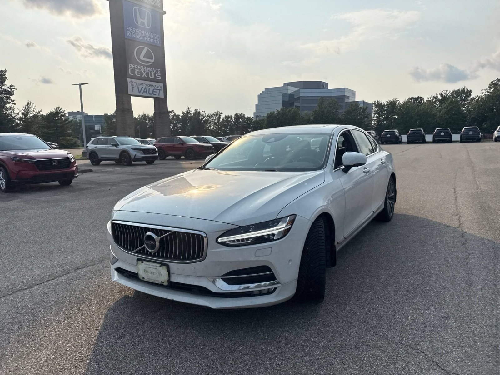 Used 2017 Volvo S90 T6 Inscription w/ Vision Package AWD/4WD image 18