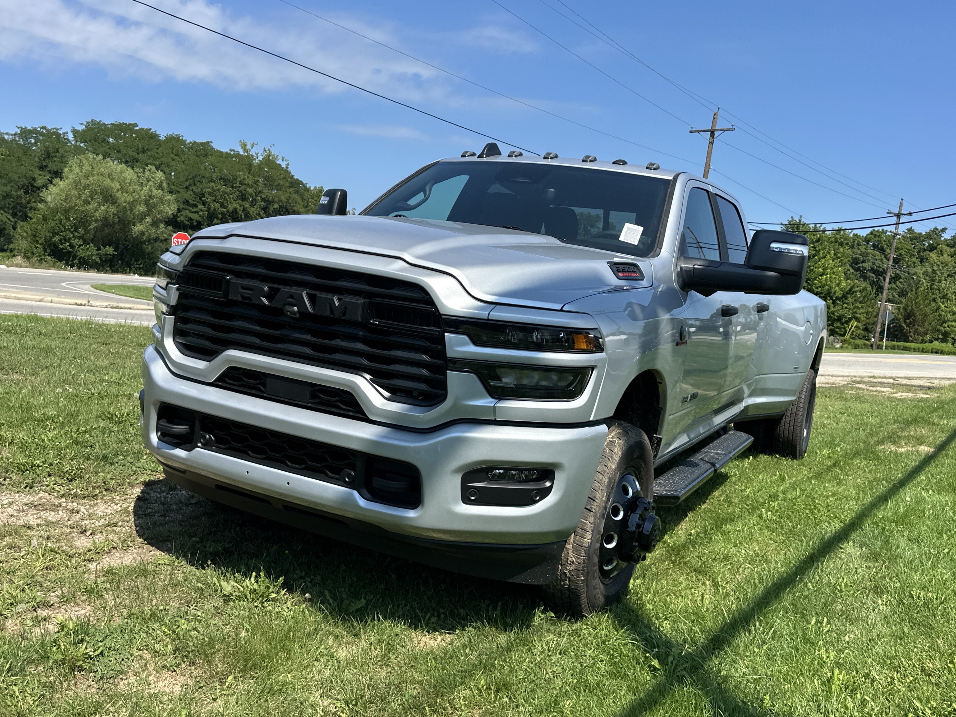 New 2026 RAM 3500 Big Horn AWD/4WD image 22