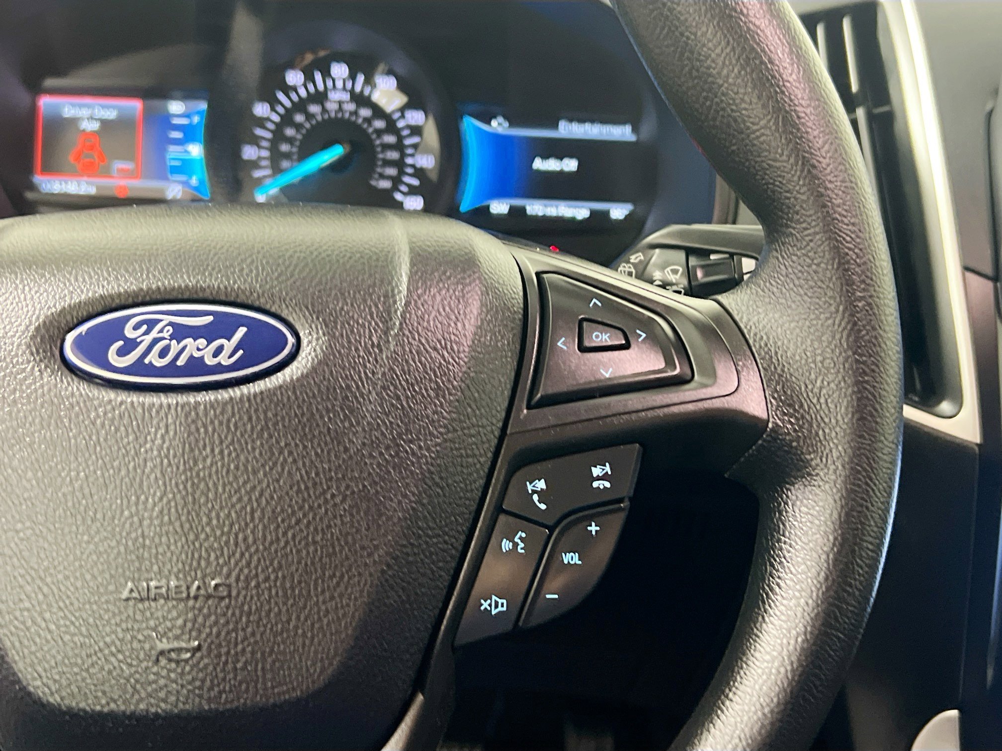 Used 2024 Ford Edge SE w/ Black Appearance Package image 19