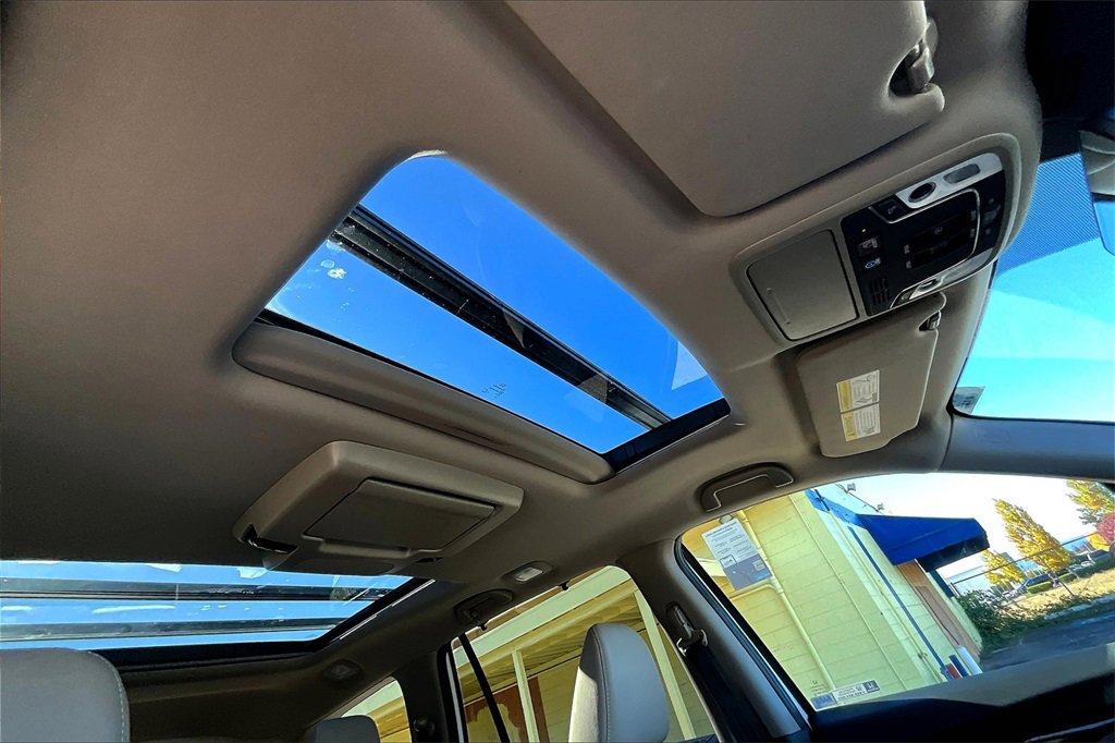 Used 2021 Honda Pilot Elite image 14