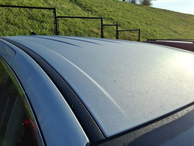 Used 2023 Chrysler Pacifica Touring-L image 6