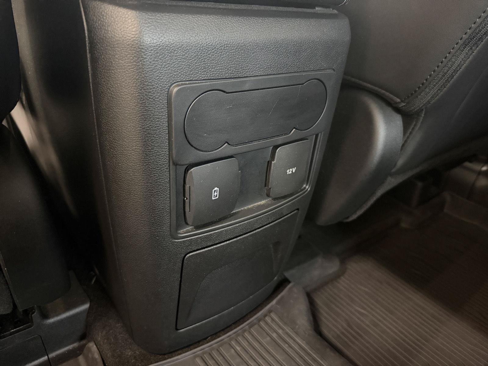 Used 2023 Ford Explorer XLT w/ Equipment Group 202A AWD/4WD image 25