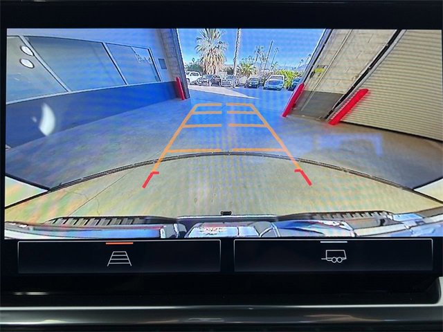 Certified 2025 GMC Sierra 1500 SLT image 15