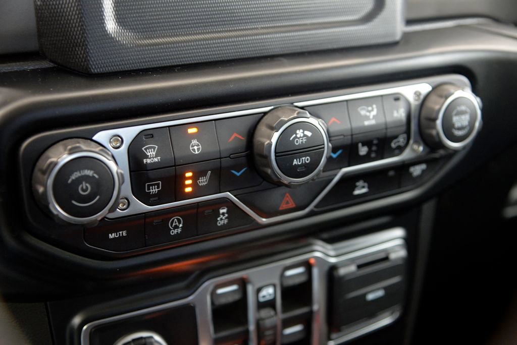 Used 2021 Jeep Wrangler Unlimited Sport image 24