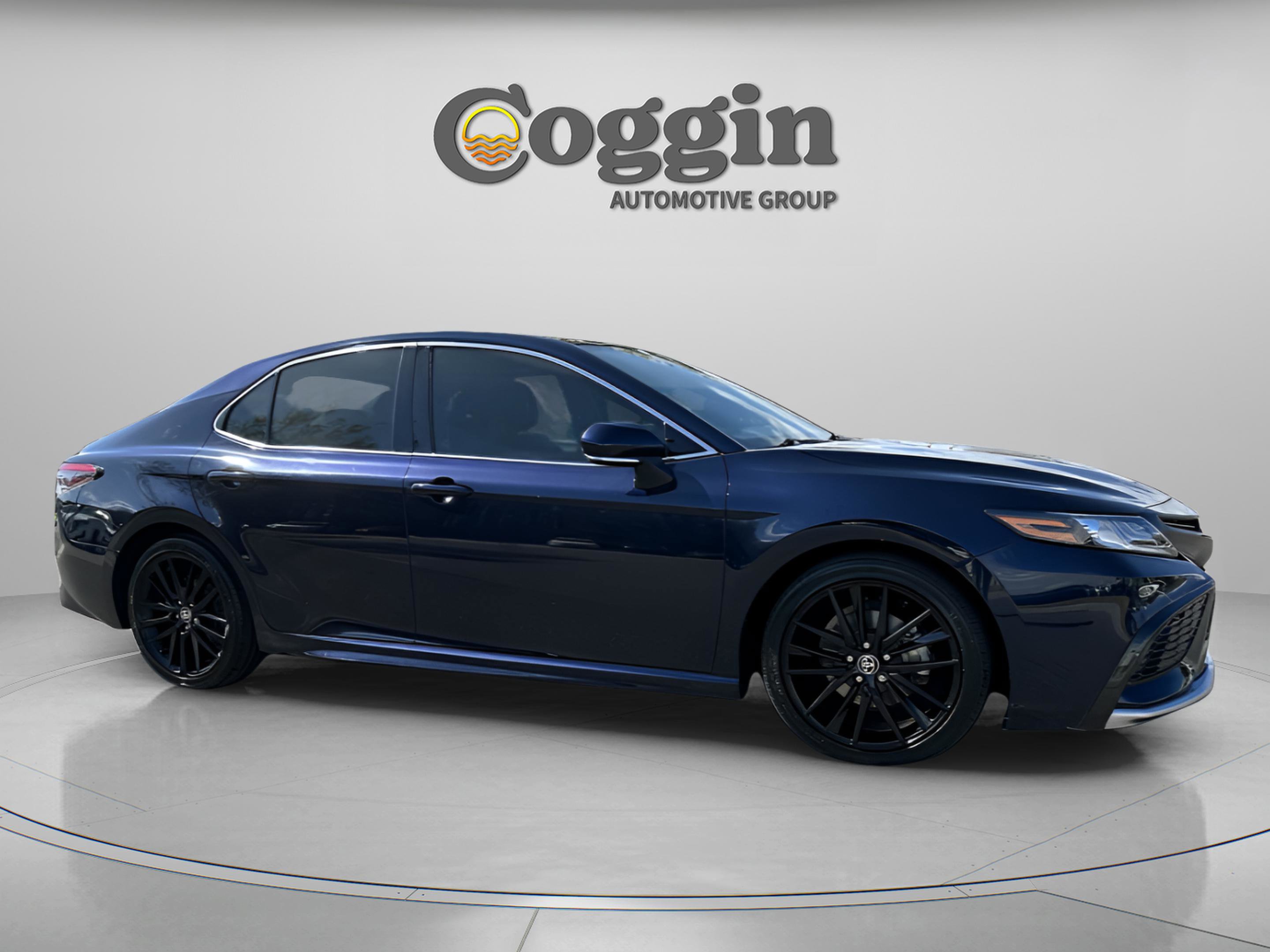 Used 2022 Toyota Camry XSE image 9