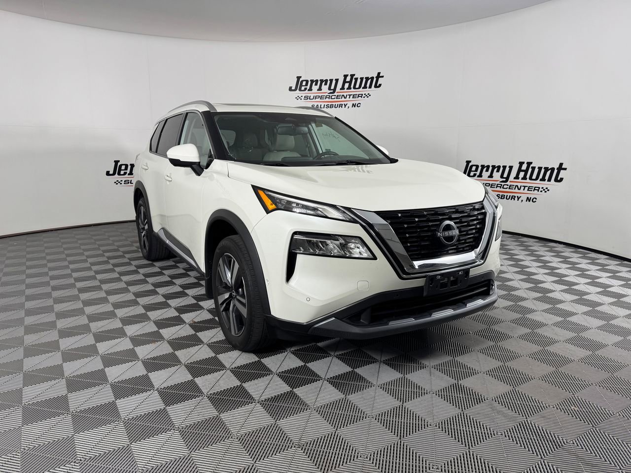 Used 2023 Nissan Rogue SL image 8