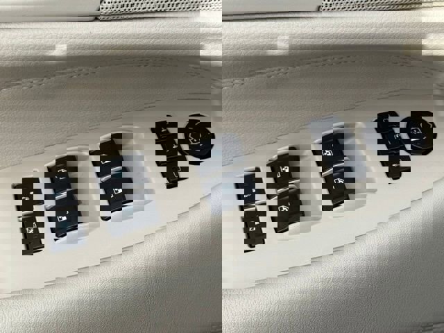 Used 2020 Cadillac Escalade Luxury image 18