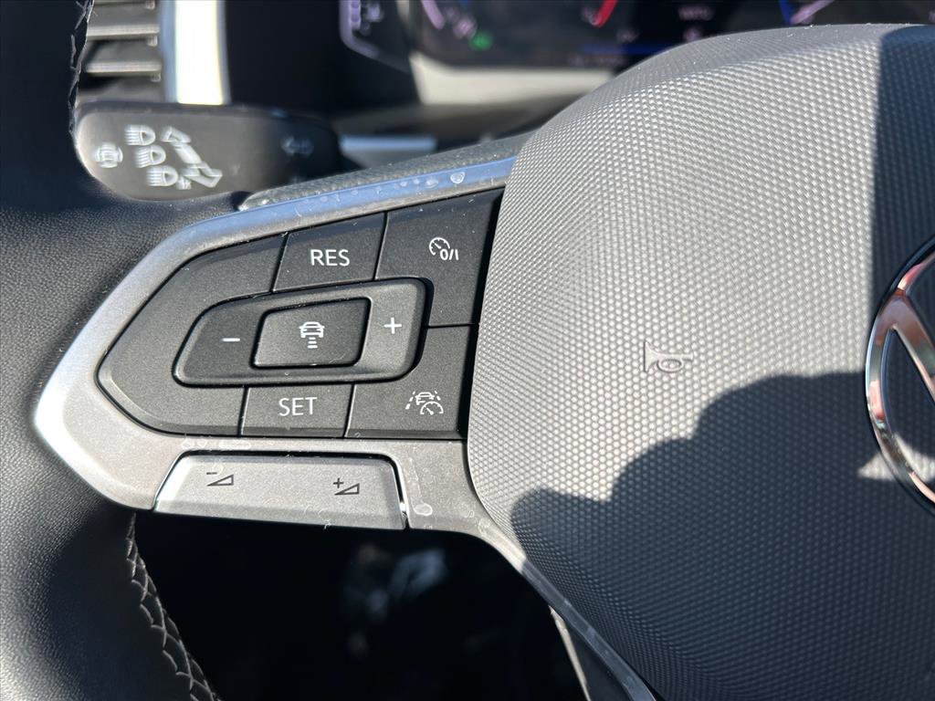 Used 2021 Volkswagen Atlas Cross Sport SEL Premium image 26