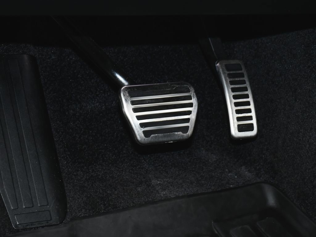 Used 2022 Land Rover Range Rover Westminster Edition image 21