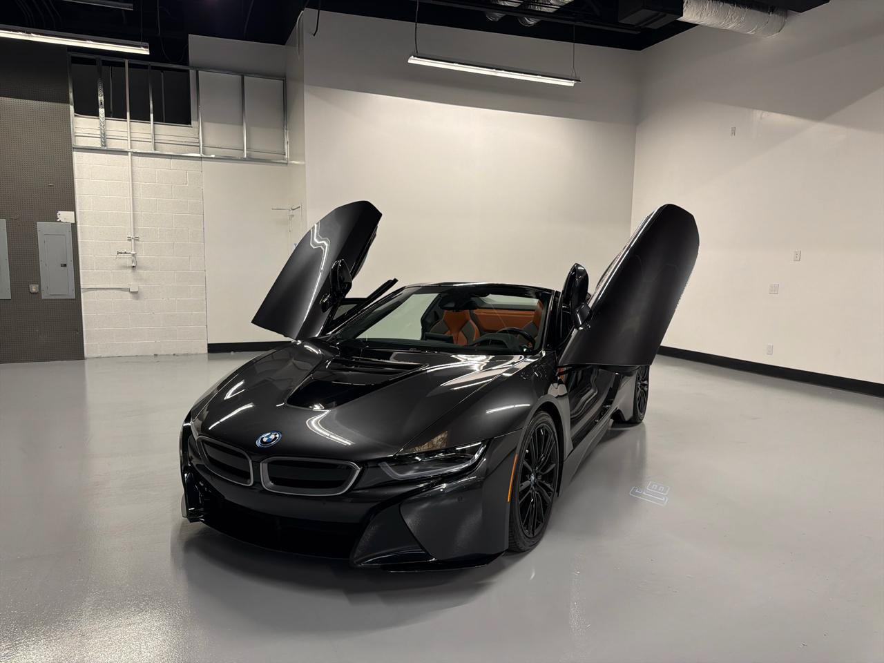 Used 2019 BMW i8 Roadster AWD/4WD image 16