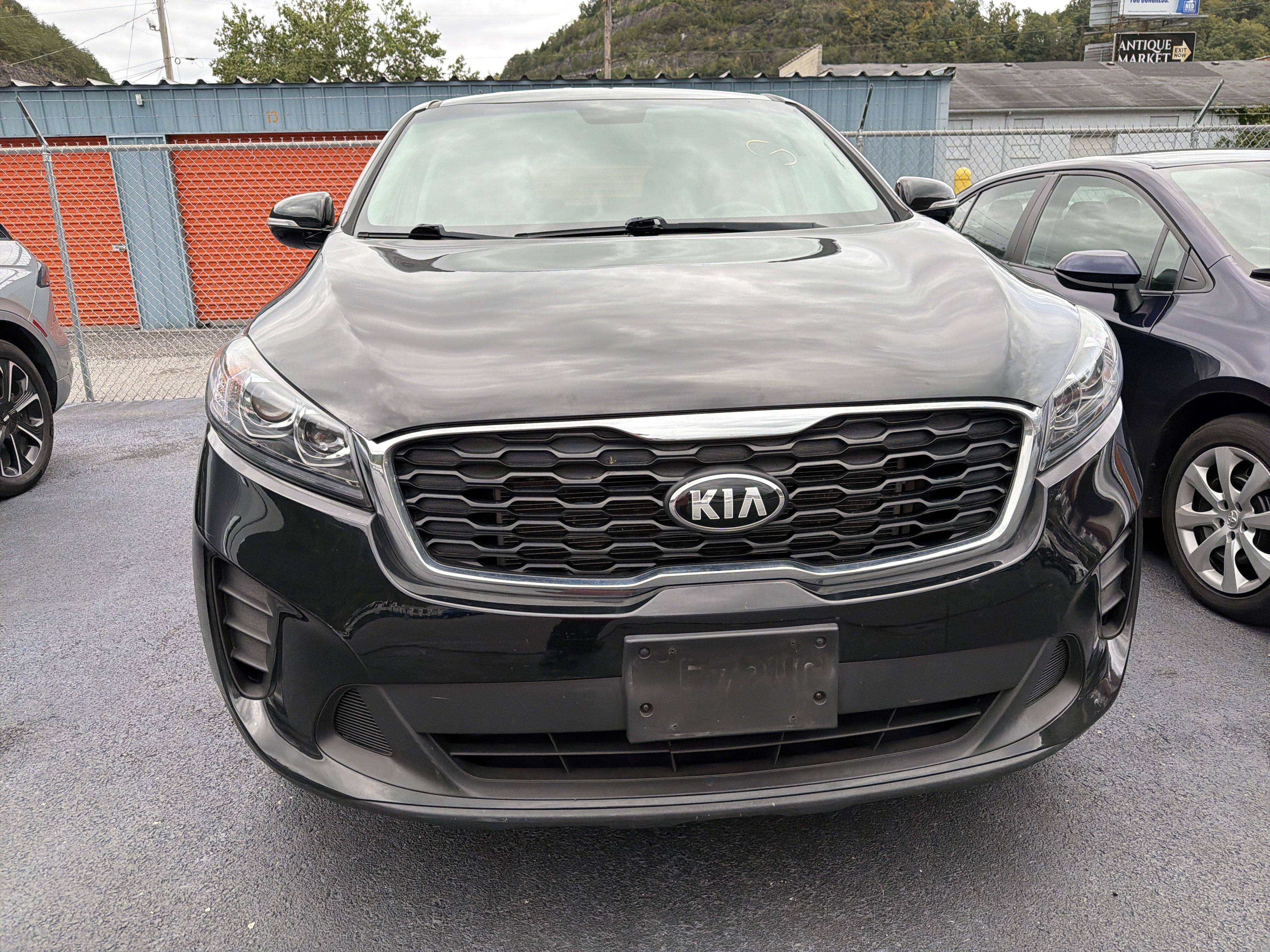 Used 2019 Kia Sorento AWD image 2