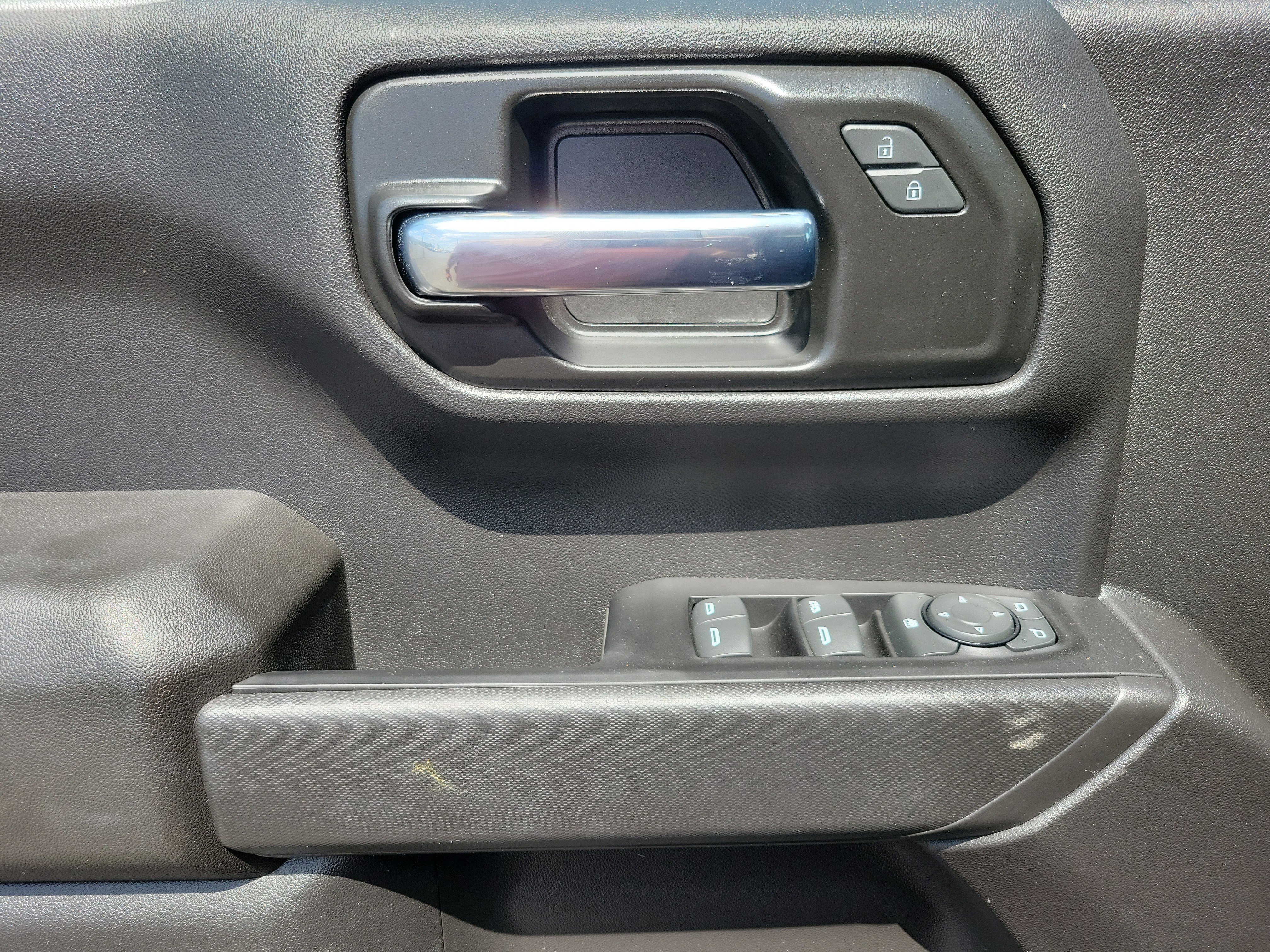 Used 2022 Chevrolet Silverado 1500 Custom Trail Boss w/ Safety Confidence Package AWD/4WD image 7