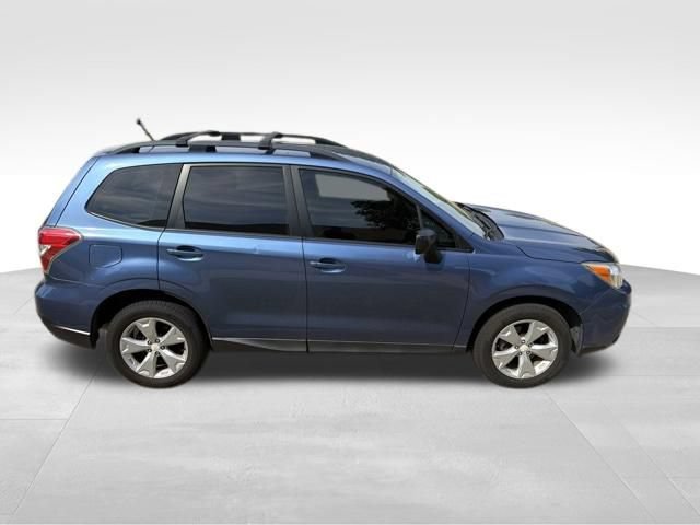 Used 2015 Subaru Forester 2.5i w/ Alloy Wheel Package AWD/4WD image 2