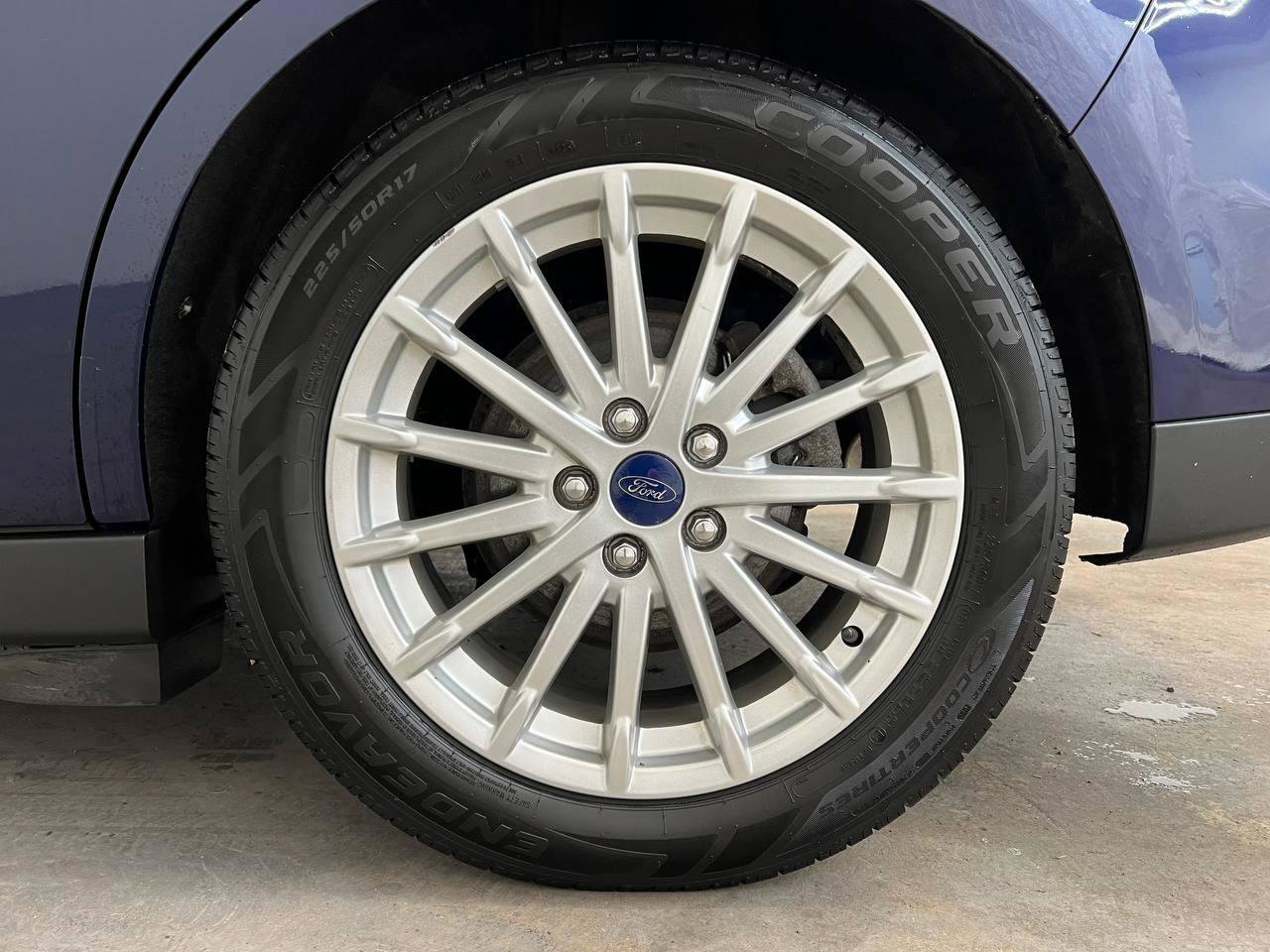 Used 2016 Ford C-MAX SE w/ Cargo Management Package image 29