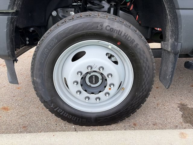 New 2026 Ford F550 4x4 Supercab Super Duty image 24