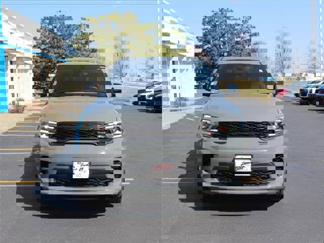 Used 2024 Dodge Durango GT image 2
