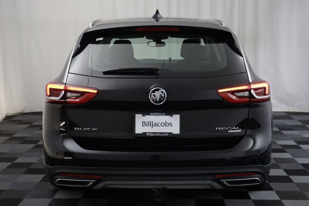 Used 2018 Buick Regal Essence w/ Driver Confidence Package #1 AWD/4WD image 15