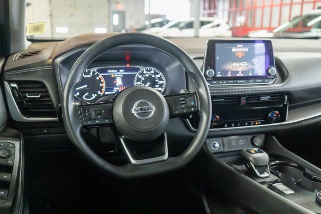 Used 2021 Nissan Rogue SV image 14