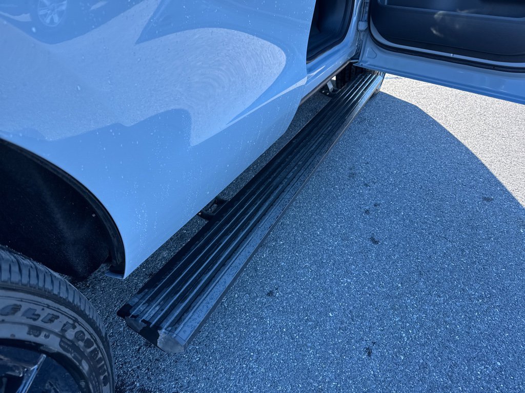 New 2026 Ford Expedition Platinum w/ Stealth Performance Package image 25