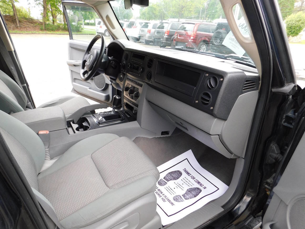 Used 2006 Jeep Commander 4WD w/ Popular Equipment Group image 23