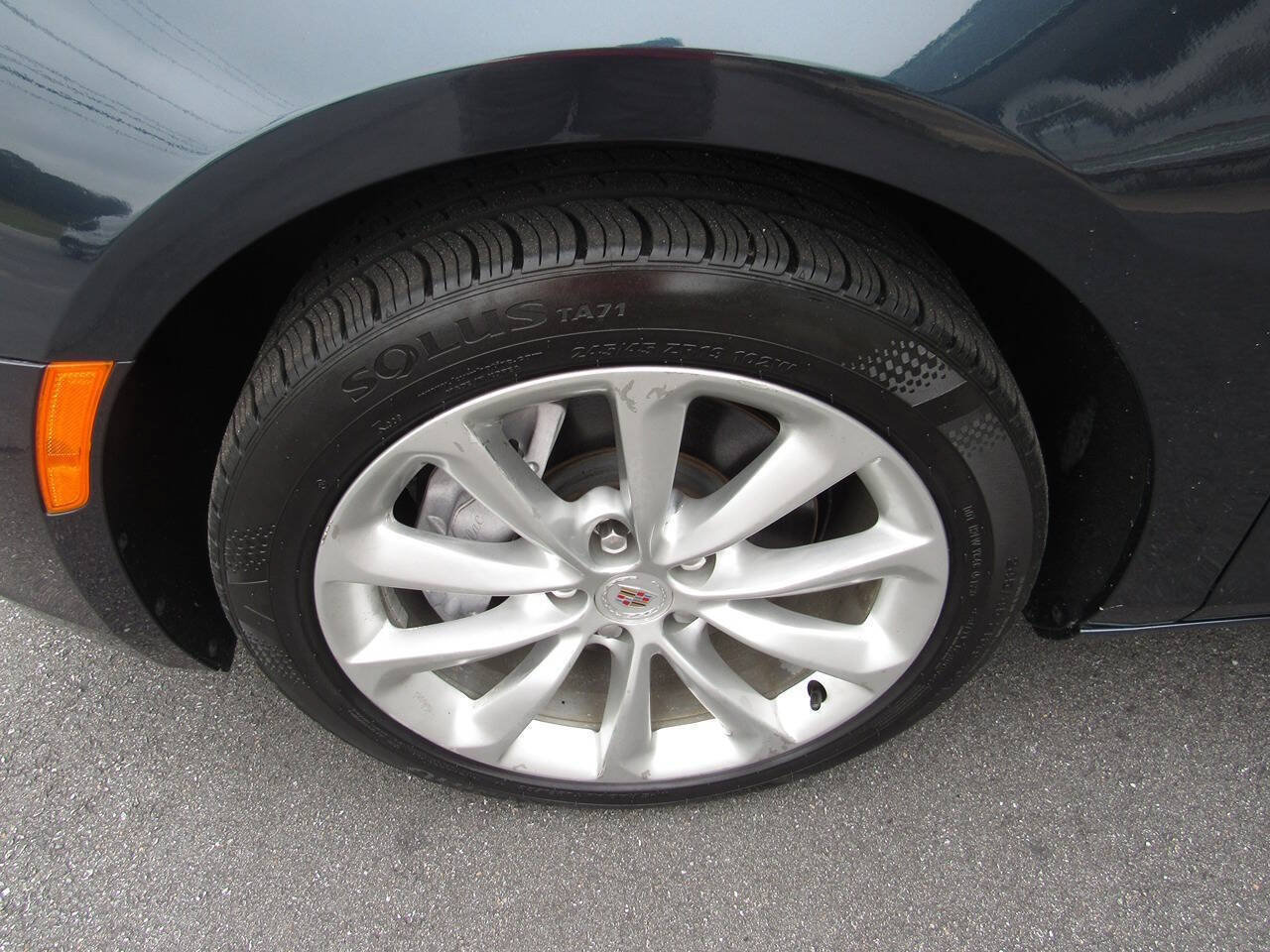 Used 2013 Cadillac XTS Luxury w/ Driver Awareness Package FWD image 11