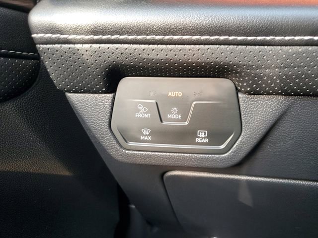 Certified 2025 Volkswagen Atlas SEL Premium R-Line image 28