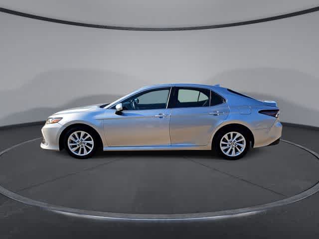 Used 2022 Toyota Camry LE FWD image 5