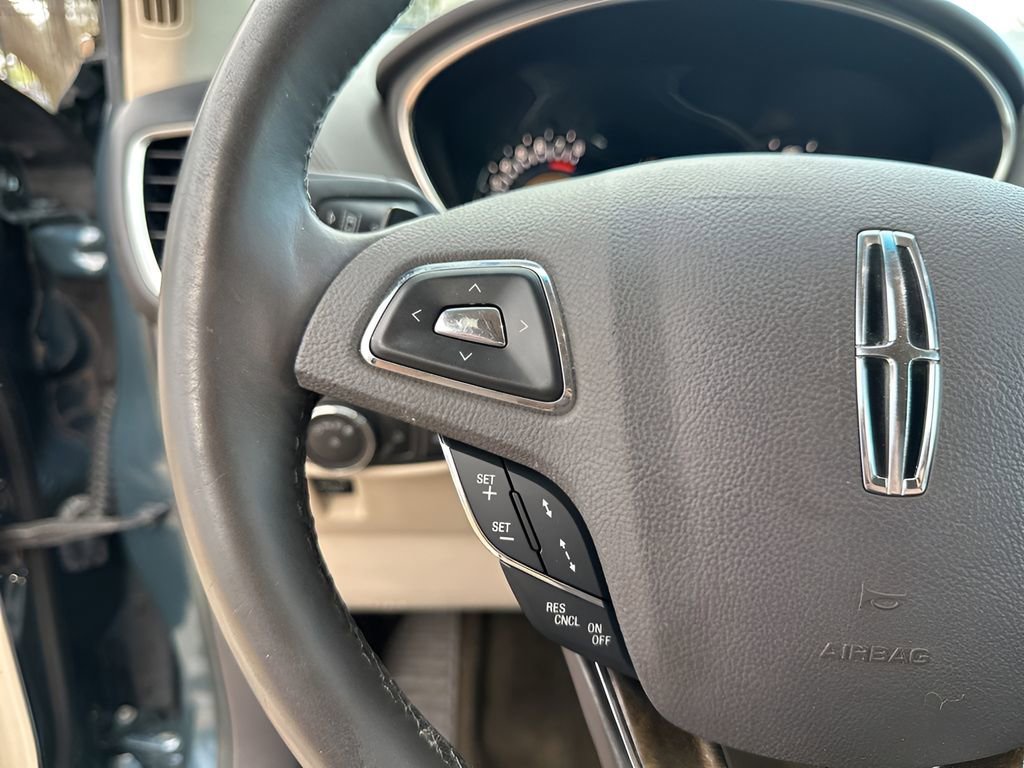 Used 2016 Lincoln MKX Reserve w/ Technology Package image 28