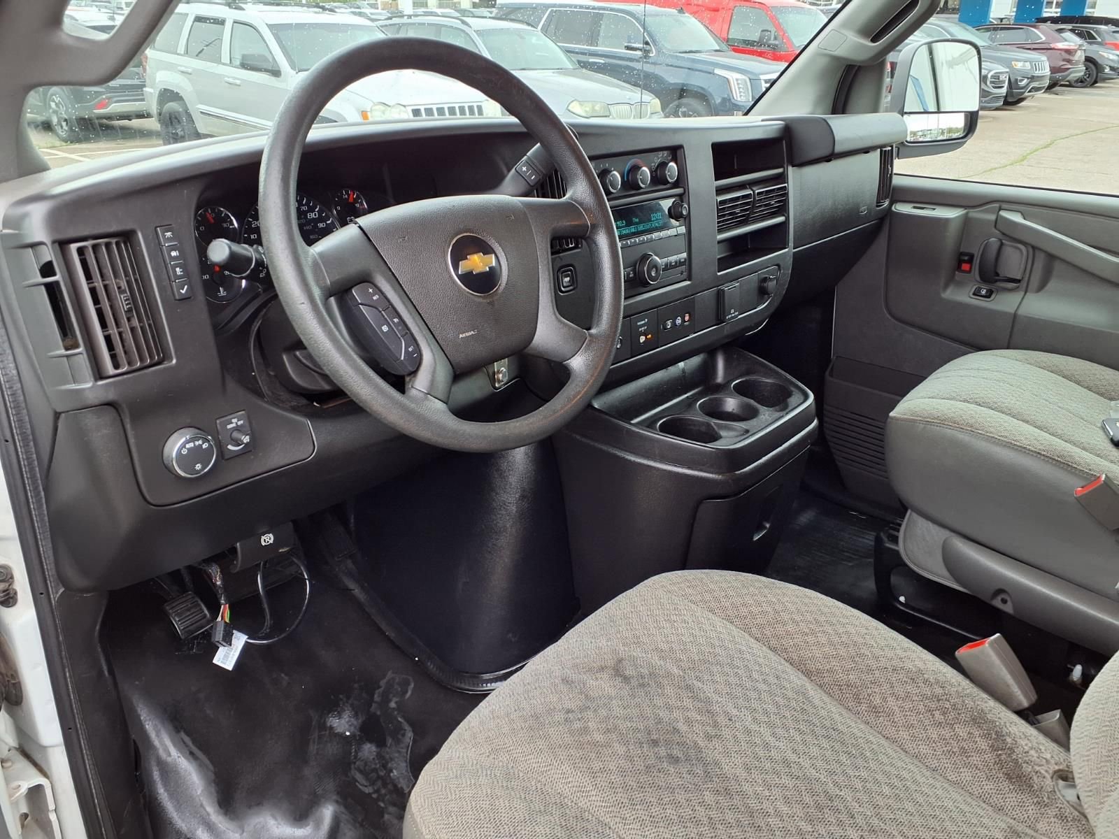 Used 2019 Chevrolet Express 2500 w/ Enhanced Convenience Package RWD image 15