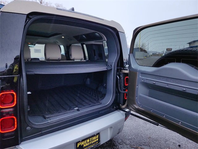 Used 2020 Land Rover Defender 110 SE image 15